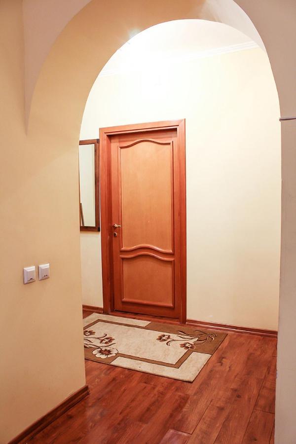 Apartmán Tolebaeva 65 Almaty Exteriér fotografie